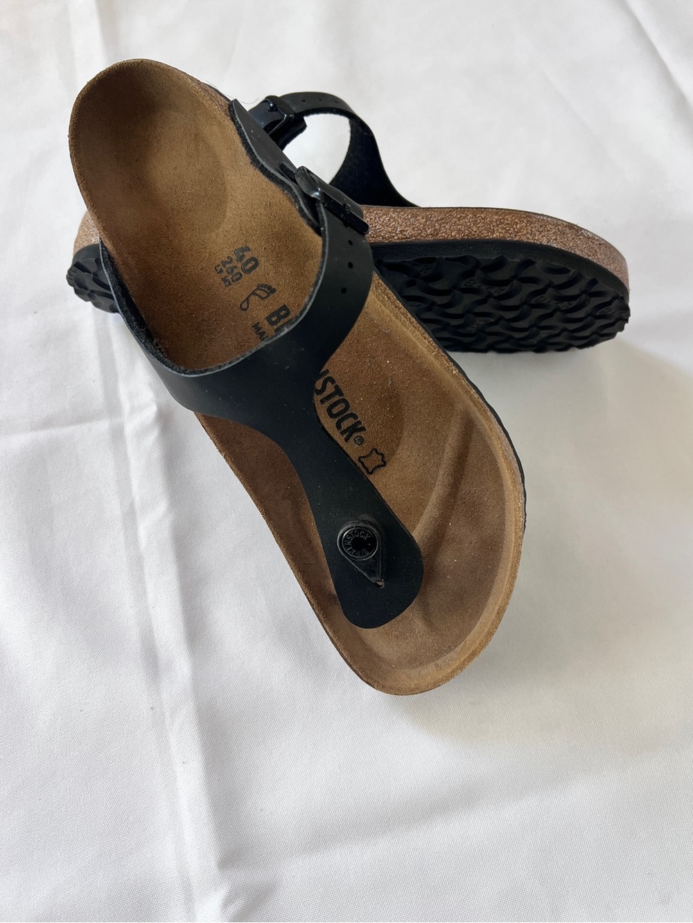 Birkenstock Gizeh Women's Black Thong Sandals with Brown Footbed